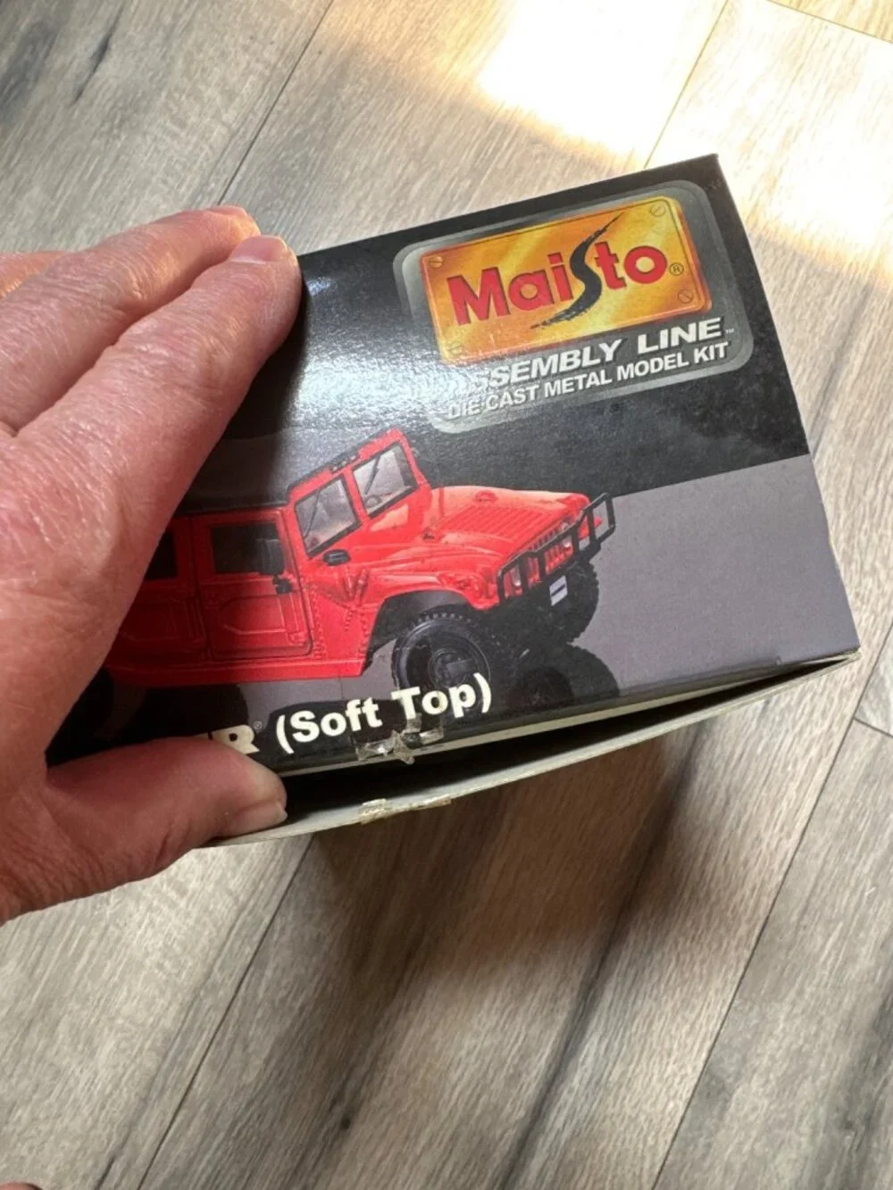 Maisto 1:27 Hummer Soft Top Assembly Line Model Kit With Bonus Wheels